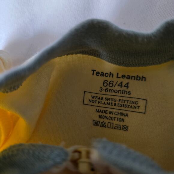 Teach Leanbh Zip Footie Pajamas 3–6M Set of 2 – Neutral, Soft Cotton - Picture 2 of 9